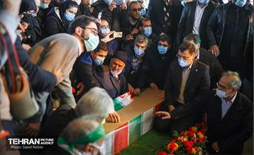 تشییع دو شهید گمنام دفاع مقدس در وزارت ورزش و جوانان 31