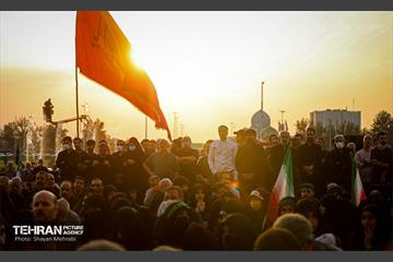 اجتماع امام حسنی ها در میدان آزادی 1