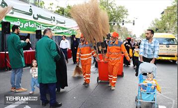 خدمت‌رسانی مواکب منطقه11 به نمازگزاران عید سعید فطر 25