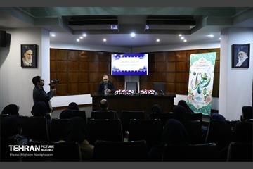 جلسه هم‌اندیشی رییس نهاد پایش طرح های توسعه شهری با جمعی از بانوان 30