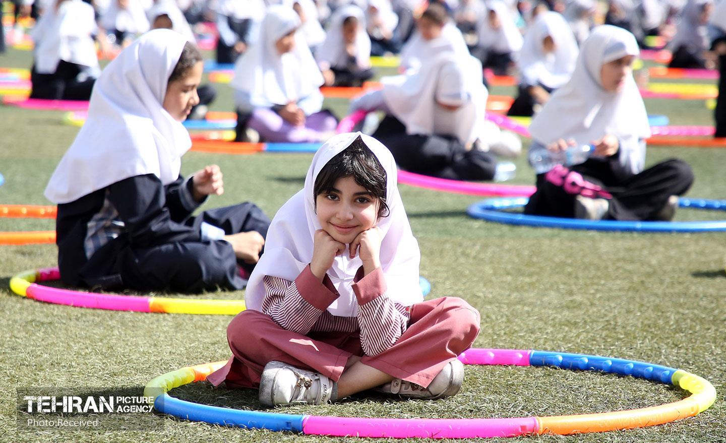 اجتماع ورزشی ۱۴۰۴ دانش‌آموز دختر نوجوان 5