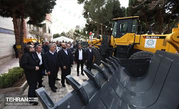 رونمایی از ماشین آلات سازمان مدیریت پسماند 15