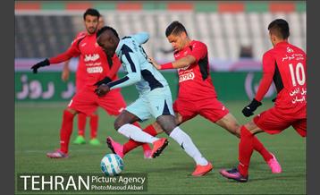 دیدار پیکان و پرسپولیس در لیگ برتر فوتبال 12