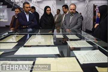 بازدید مدیرکل دفتر شهردار تهران از نمایشگاه دائمی نقشه 12