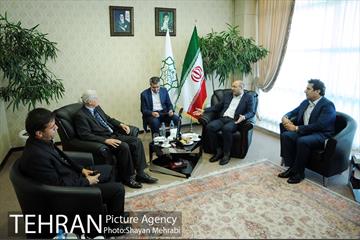 دیدار میهمانان خارجی حاضر در اجلاس جهانی شوراها و شهرداران با رییس مرکز ارتباطات و امور بین الملل شهرداری تهران 12