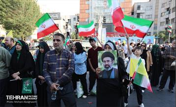 مهمانی ۱۰ کیلومتری عید غدیر در تهران - 1 26