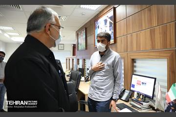 بازدید شهردار تهران از موسسه همشهری 12