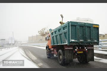 عملیات برف‌روبی در پایتخت 48