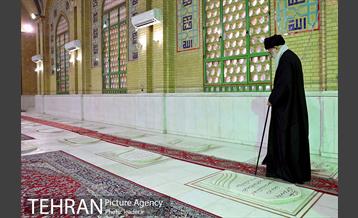 حضور رهبر انقلاب در مرقد مطهر امام راحل و گلزار شهدای بهشت زهرا 30