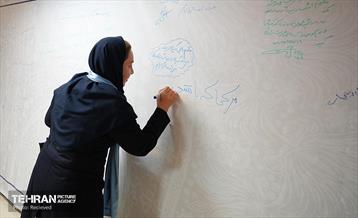 آئین تجلیل از پرستاران فعال در جنگ 12 روزه تحمیلی 71