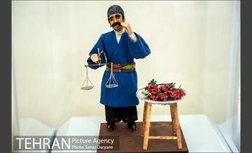 مجسمه مینیاتورهای جهانگیرارجمند در باغ موزه نگارستان 5