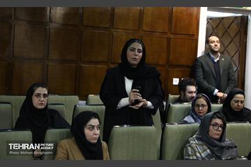 جلسه هم‌اندیشی رییس نهاد پایش طرح های توسعه شهری با جمعی از بانوان 9