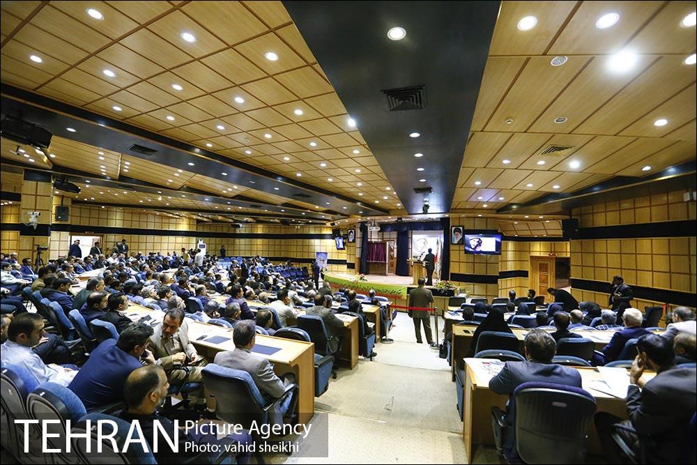 دومین همایش شهرداران و شوراهای اسلامی 1