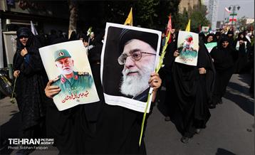 مراسم تشییع پیکر شهید سردار عباس نیلفروشان - 2 7