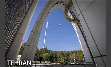 پرش با چتر از برج پرچم 18