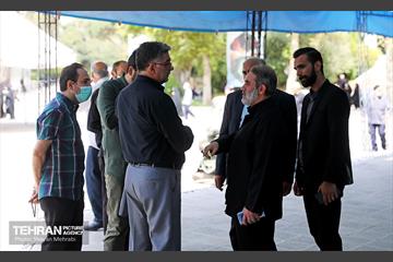 میز خدمت شهرداری تهران در نماز جمعه 16