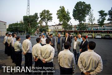 بازدید شهردار تهران از خسارت آتش سوزی اخیر میدان حسن آباد 33