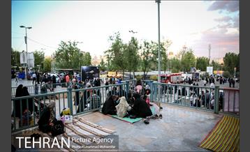 افطاری ساده در حاشیه نمایشگاه قرآن 10