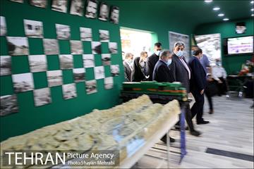 بازدید شهردار تهران از نمایشگاه دفاع مقدس 4