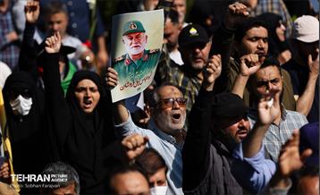 مراسم تشییع پیکر شهید سردار عباس نیلفروشان - 2 8