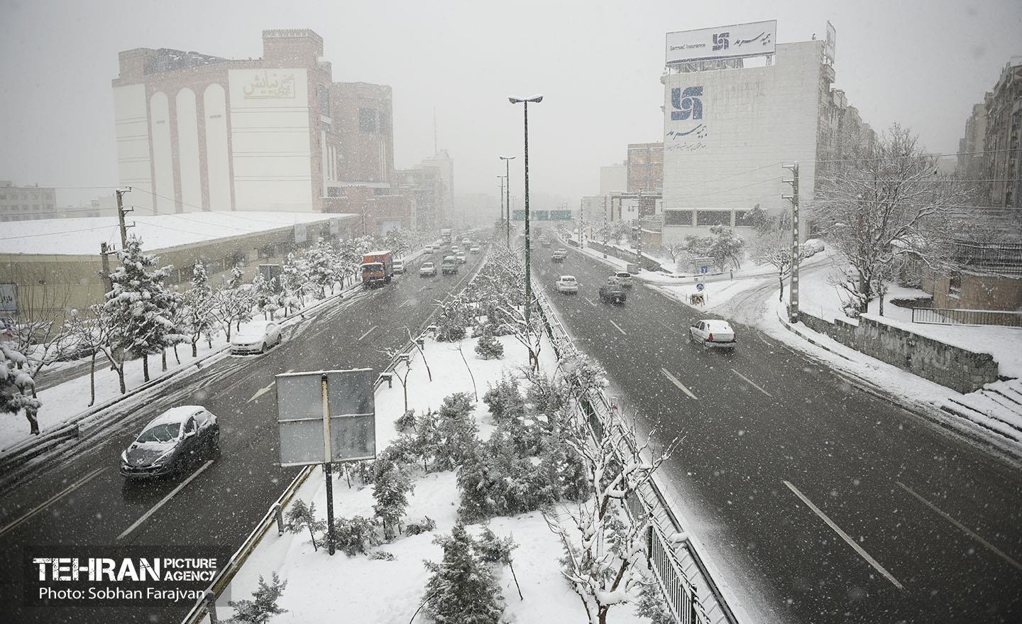 ترافیک روان در روز برفی تهران 15