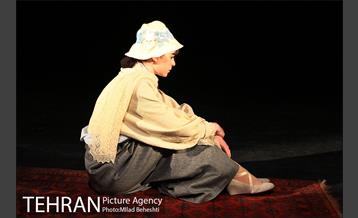 افتتاح تماشاخانه کنش معاصر با اجرای نمایش بازی یالتا‎ 12