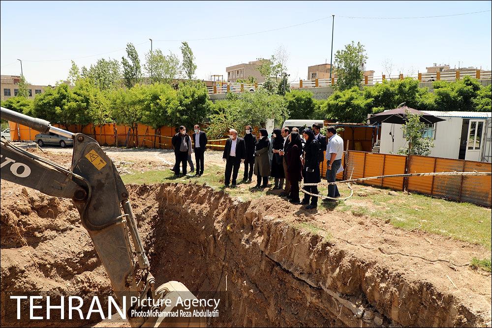 بازدید دکتر فخاری نایب رئیس کمیسیون اجتماعی شورای اسلامی شهر تهران از پروژه های منطقه ۸ 10