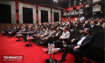 اولین گردهمایی شهرداران نواحی تهران 38