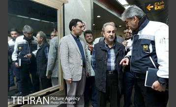 مترو سواری شهردار تهران به مناسبت روز جهانی بدون خودرو 10