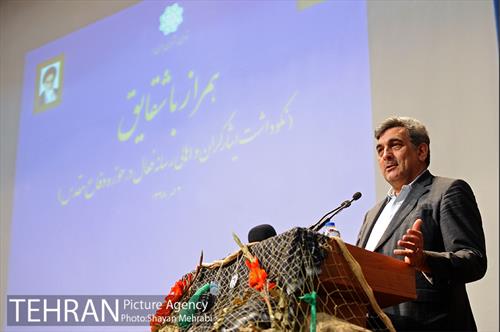 تجلیل از خبرنگاران و عکاسان عرصه دفاع مقدس با حضور شهردار تهران 27