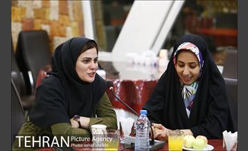 نشست صمیمی دکتر مظاهریان با اصحاب رسانه  7