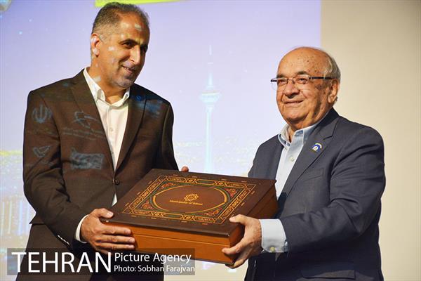 تجلیل از پدر نجوم آماتوری ایران 13