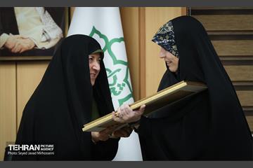 دیدار شهردار تهران با جمعی از زندانیان انقلابی سال ۵۷ 2