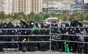 مراسم تشییع و خاکسپاری دوشهید گمنام دفاع مقدس در دریاچه چیتگر 49