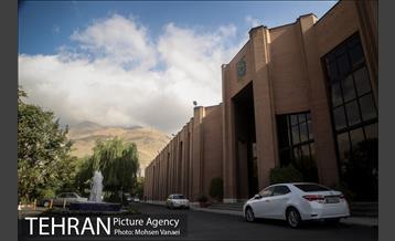 بازدید احمد مسجدجامعی از دست اندرکاران تهیه دائره المعارف تهران 2