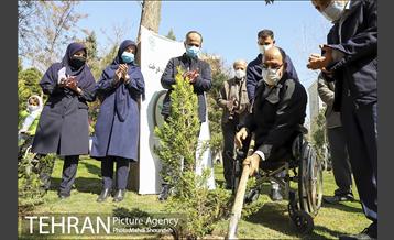 مراسم روز درختکاری در منطقه 7