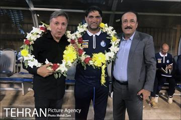 دیدار تیم های استقلال تهران و نفت مسجد سلیمان 1