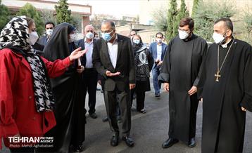 نشست صمیمانه شهردار منطقه 8 با نخبگان جامعه ارامنه 3