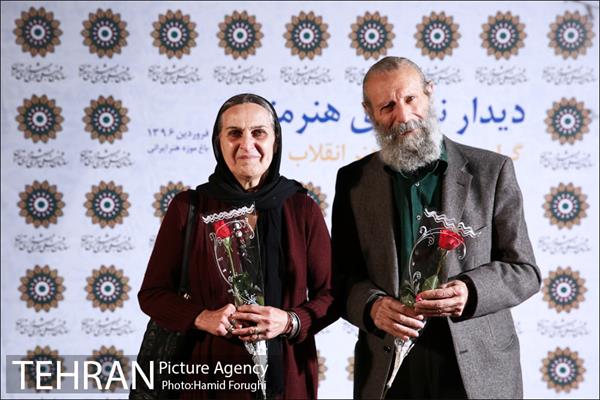 دیدار نوروزی هنرمندان با رییس سازمان فرهنگی هنری 8