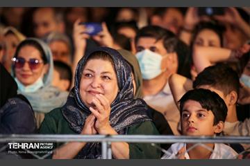 شب‌های فیروزه‌ای در آب و آتش 1