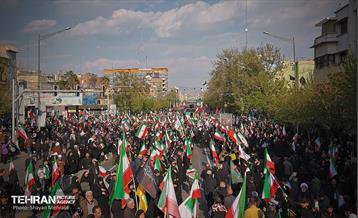 بدرقه شهیدان تنگسیری و اسحاقی توسط اهالی پایتخت 36