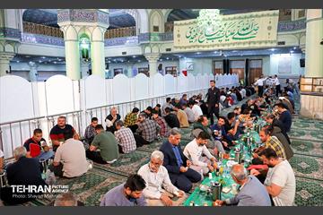 ضیافت افطاری در حرم عبدالعظیم حسنی(ع) 27