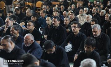 اقامه نماز ظهر عاشورا 22