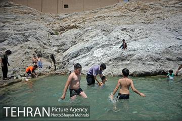 جاری‌ شدن آب در چشمه‌علی 13