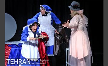 نمایش “کلفت ها” در خانه هنرمندان 20