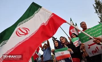 اجتماع مردمی در حمایت و تشکر از نیروهای مسلح در میدان انقلاب 20