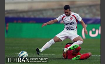 دیدار تیم های فوتبال نفت تهران و پرسپولیس