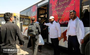 بازگشت زائران حسینی به کشور از گذرگاه مرزی خسروی 10