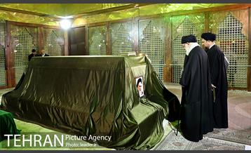 حضور رهبر انقلاب در مرقد مطهر امام راحل و گلزار شهدای بهشت زهرا 21
