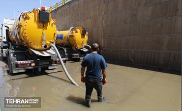 امدادرسانی سازمان مدیریت پسماند شهرداری تهران به مناطق سیل زده یزد